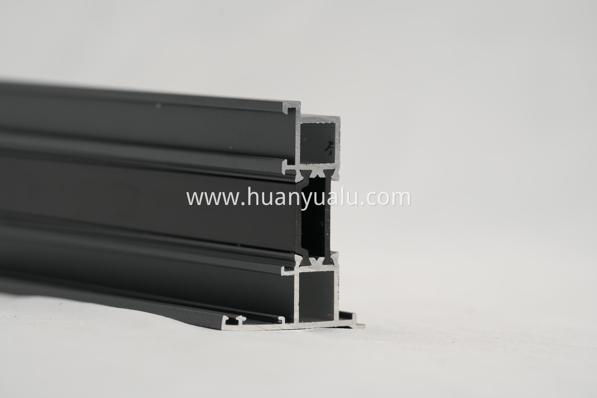 Thermal insulation profiles